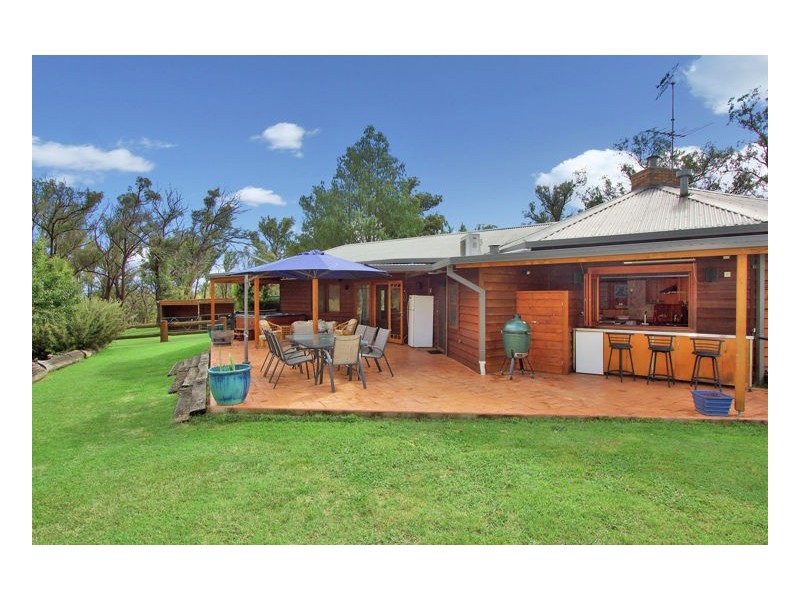 88 Gara Road, Armidale NSW 2350