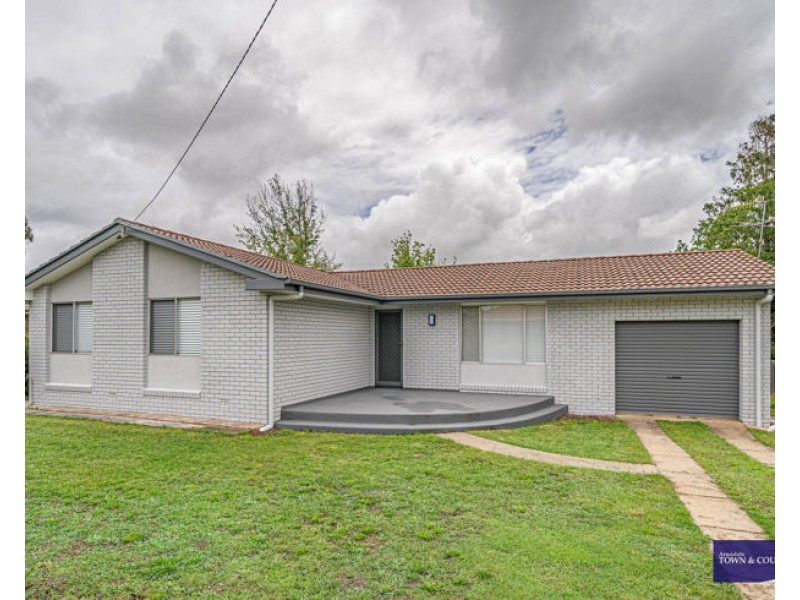 39 Claude Street, Armidale NSW 2350