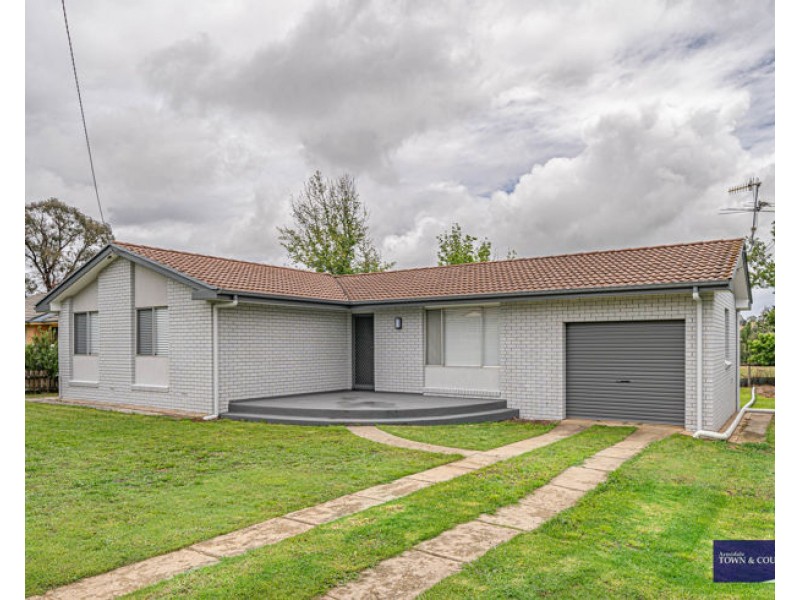 39 Claude Street, Armidale NSW 2350