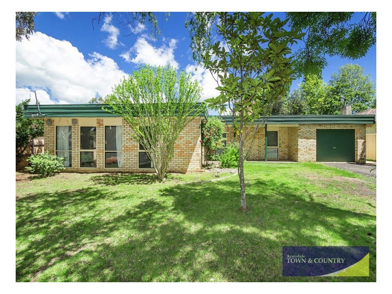 14 Bowman Avenue, Armidale NSW 2350