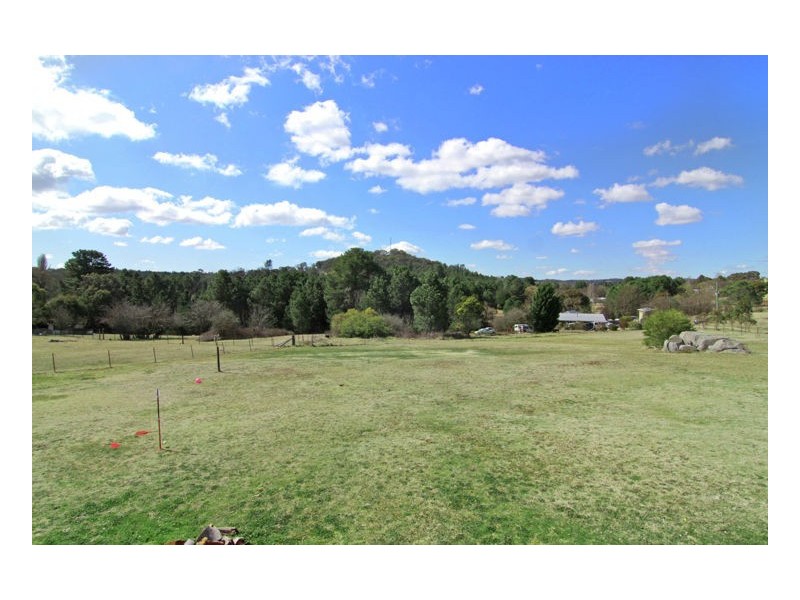 4 Leece Road, Uralla NSW 2358