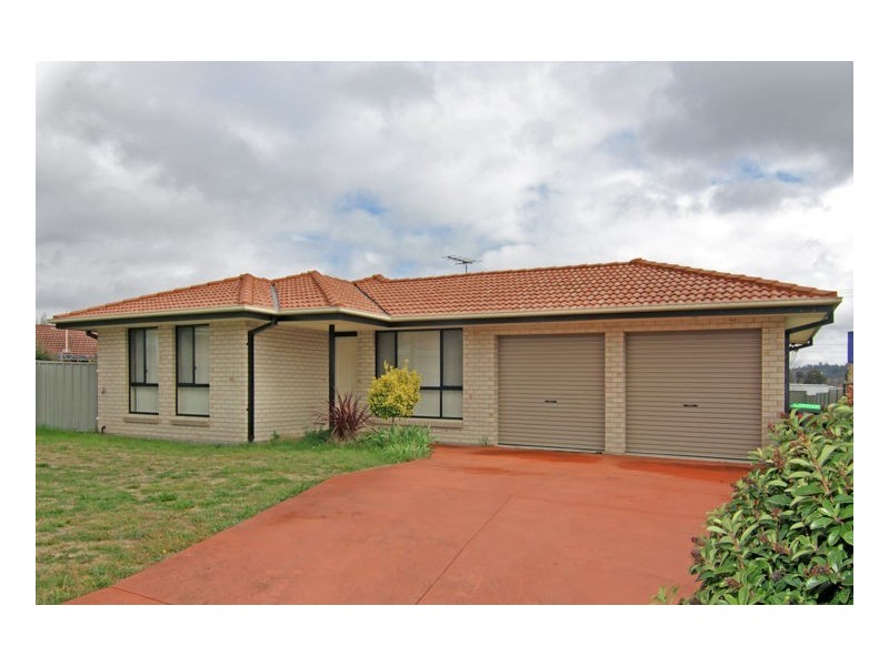 18 Rusden Court, Armidale NSW 2350