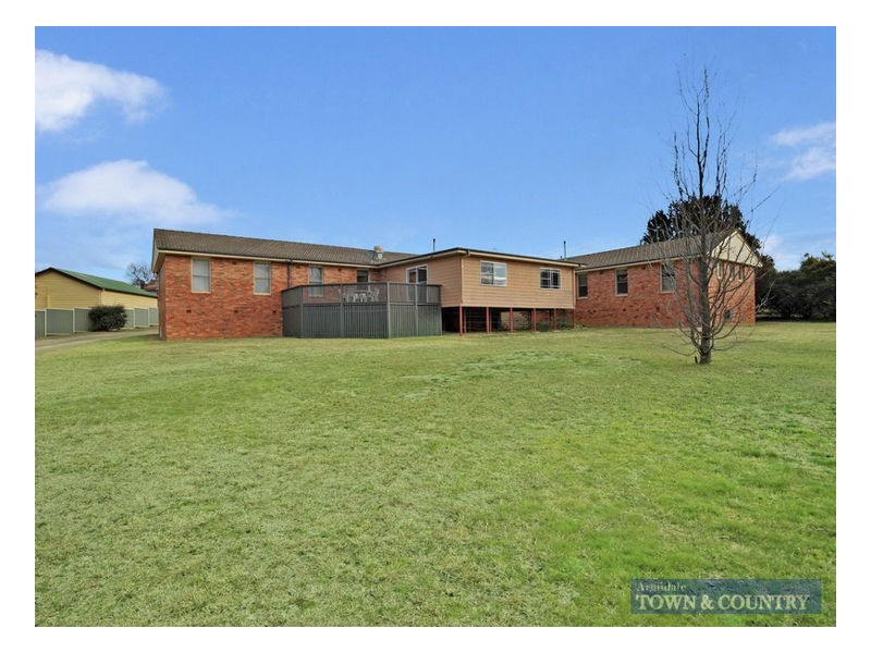 60 Claude Street, Armidale NSW 2350