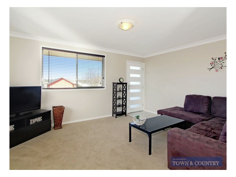 7 Marsh Street, Uralla NSW 2358