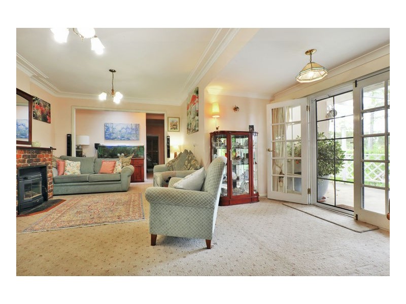 2 Lynches Road, Armidale NSW 2350