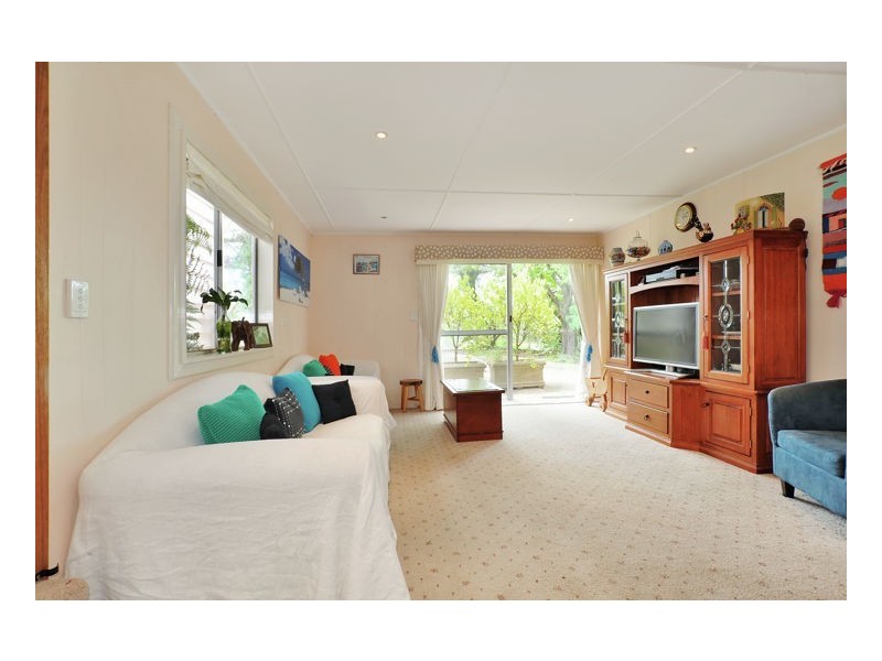 2 Lynches Road, Armidale NSW 2350