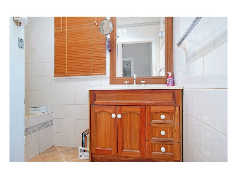 2 Lynches Road, Armidale NSW 2350