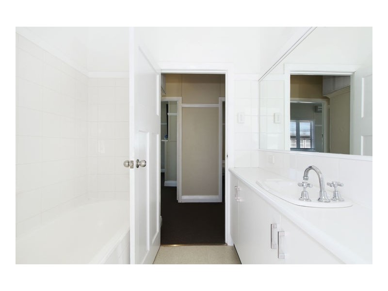 37-39 Marsh Street, Armidale NSW 2350