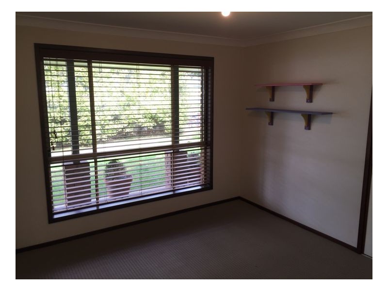 4 Pearson Street, Guyra NSW 2365