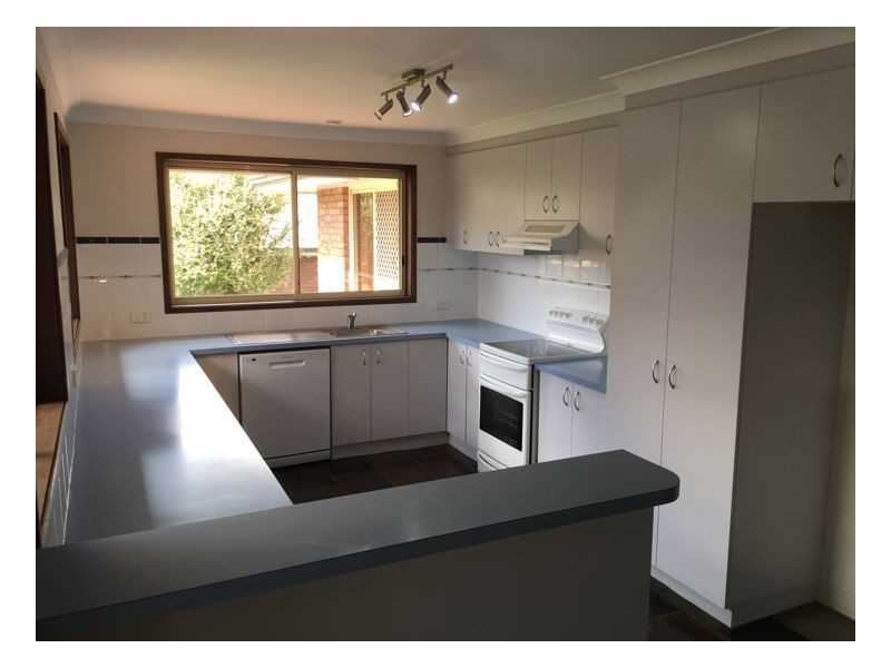 4 Pearson Street, Guyra NSW 2365