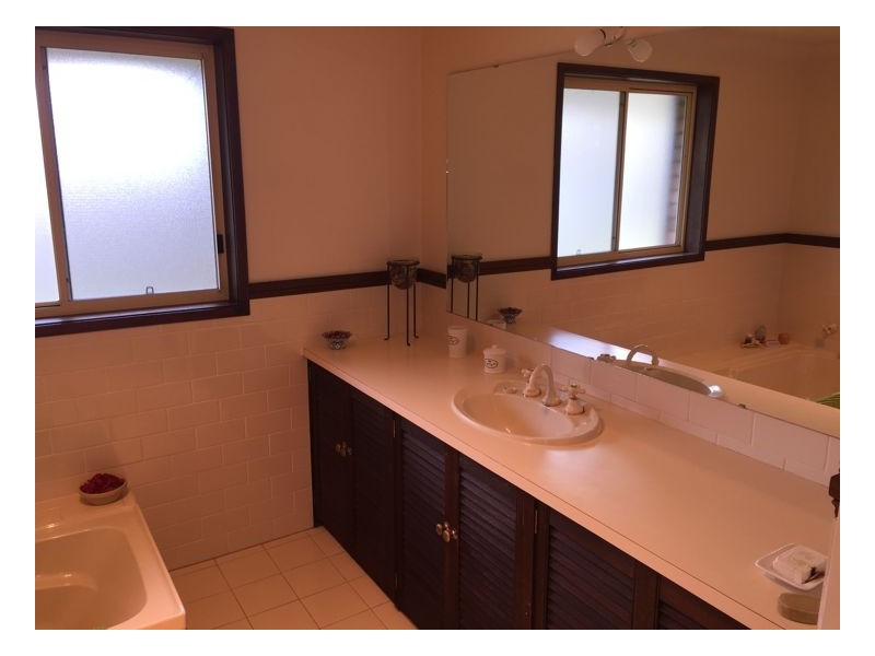 4 Pearson Street, Guyra NSW 2365