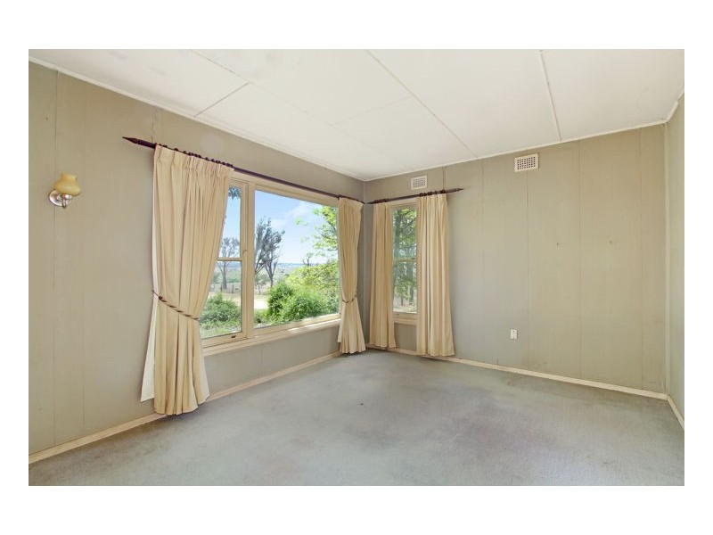 21 Blue Hole Road, Armidale NSW 2350