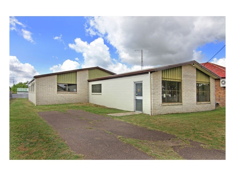 132 Bridge Street, Uralla NSW 2358