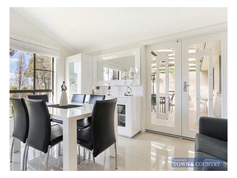 5 Moyes Street, Armidale NSW 2350