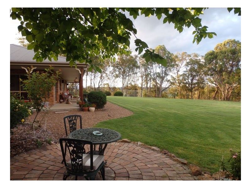84 Ursula Road, Armidale NSW 2350