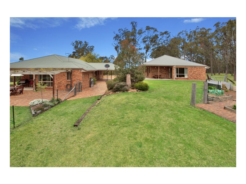 84 Ursula Road, Armidale NSW 2350