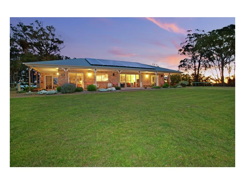 84 Ursula Road, Armidale NSW 2350