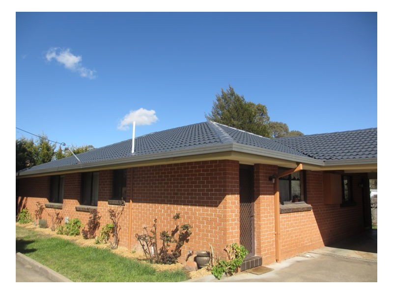 2/192 Chapel Street, Armidale NSW 2350