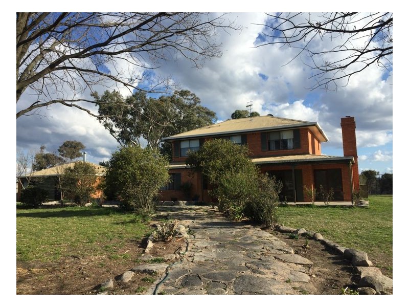 637 Torryburn Road, Uralla NSW 2358