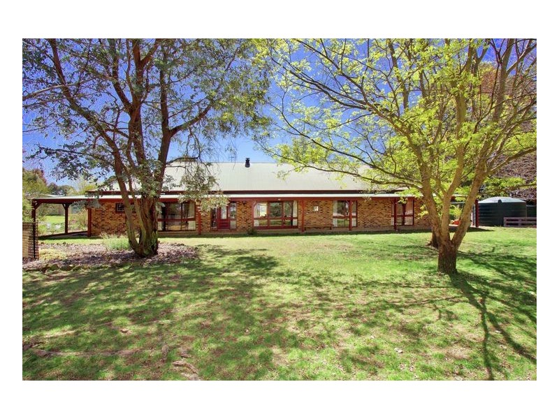 818 Bundarra Road, Armidale NSW 2350