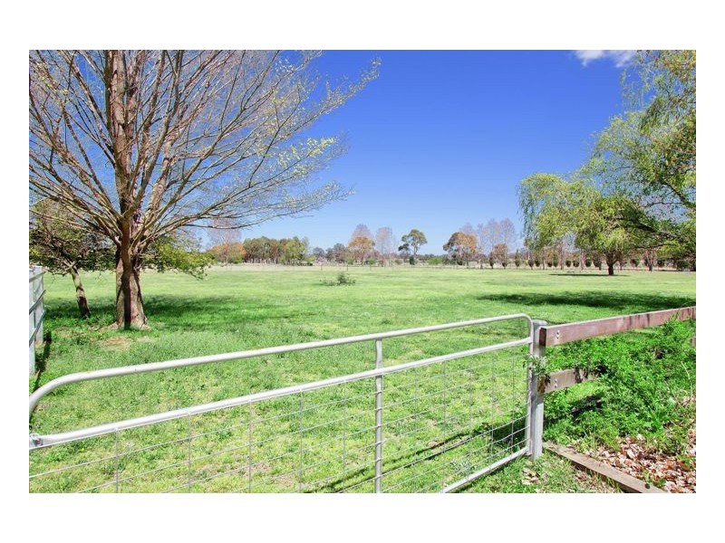 818 Bundarra Road, Armidale NSW 2350