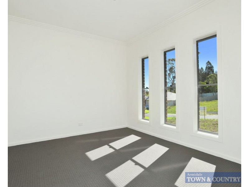 8 Grandview Crescent, Armidale NSW 2350