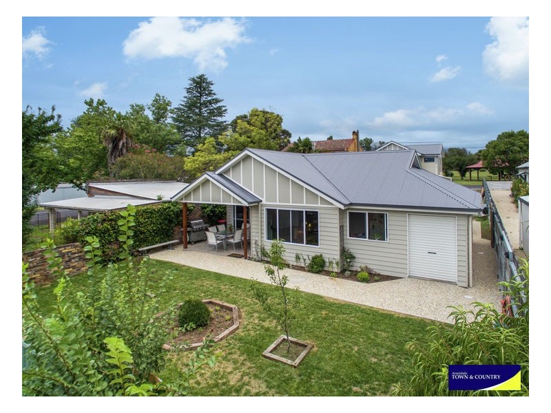 61A Barney Street, Armidale NSW 2350