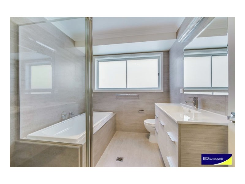 16 Albion Close, Armidale NSW 2350