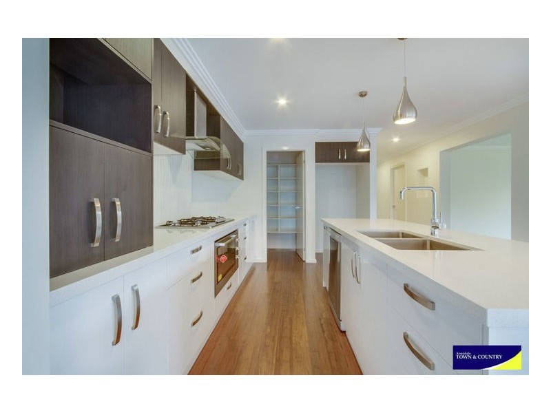 16 Albion Close, Armidale NSW 2350