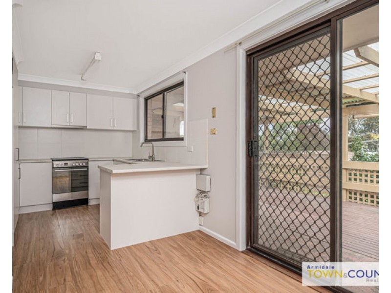14 Yallambee Avenue, Armidale NSW 2350