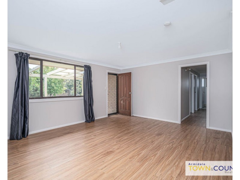 14 Yallambee Avenue, Armidale NSW 2350