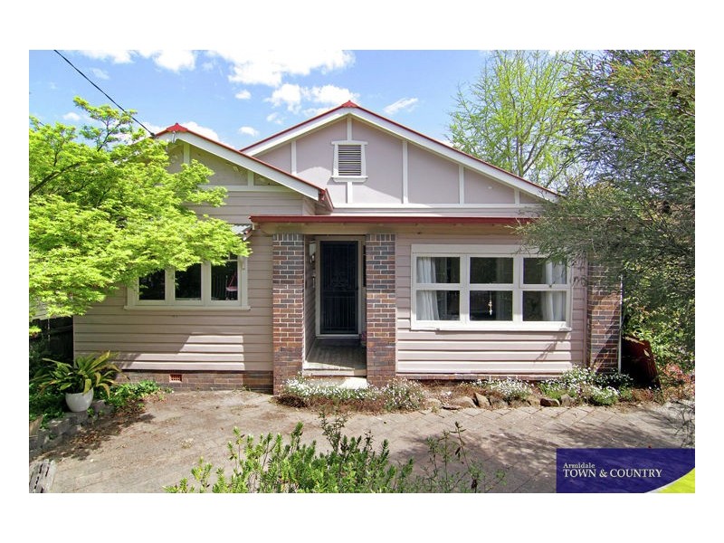 98 Donnelly Street, Armidale NSW 2350
