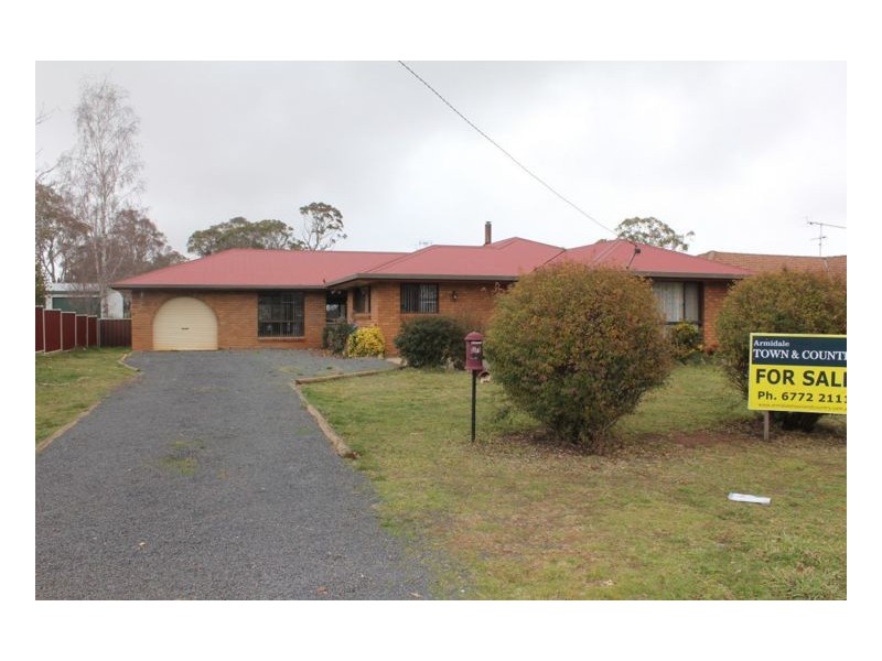 34 Manse Street, Guyra NSW 2365