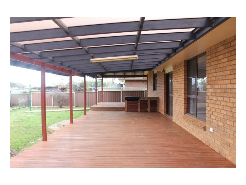 34 Manse Street, Guyra NSW 2365