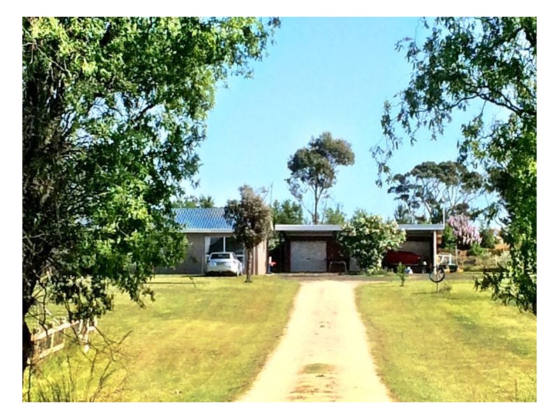 61 Tulong Road, Armidale NSW 2350