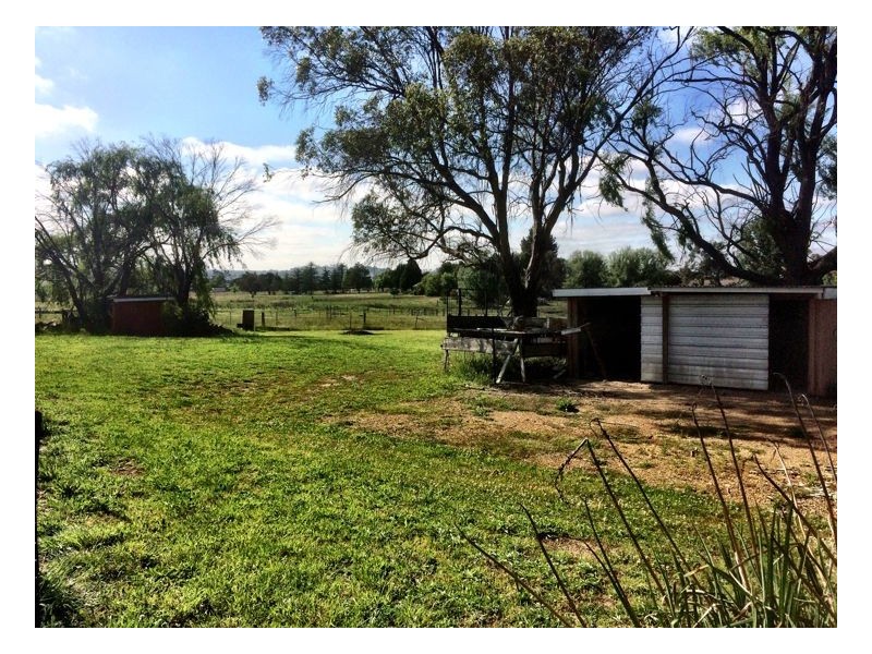61 Tulong Road, Armidale NSW 2350