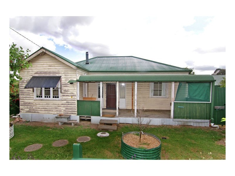 39 Johns Street, Uralla NSW 2358