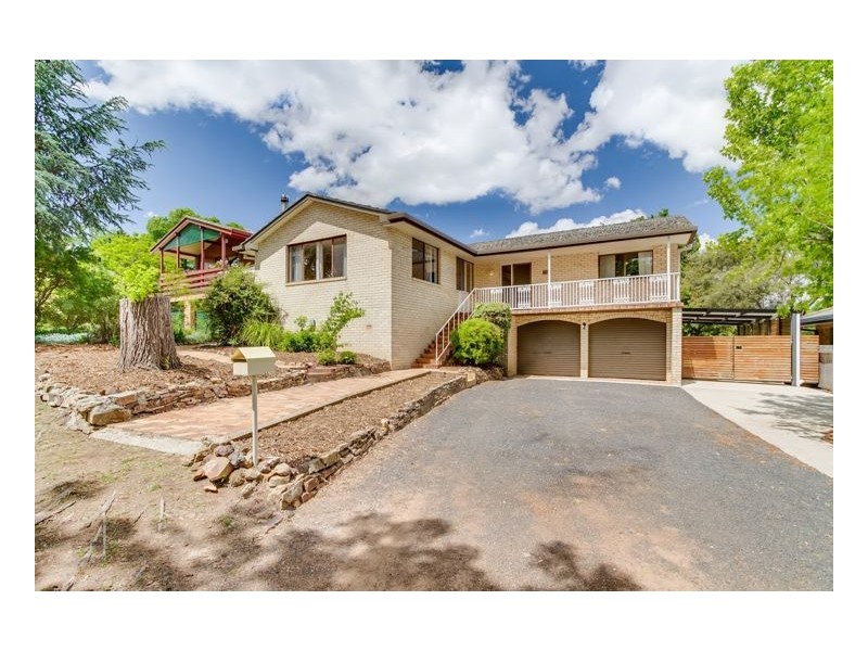 19 Werrina Crescent, Armidale NSW 2350