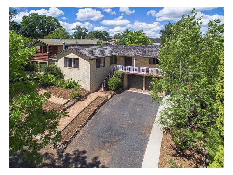 19 Werrina Crescent, Armidale NSW 2350