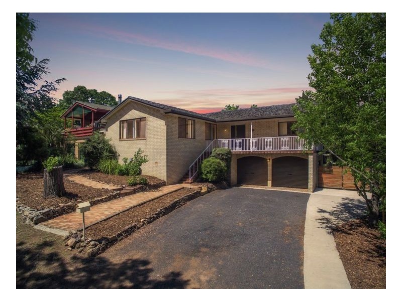 19 Werrina Crescent, Armidale NSW 2350