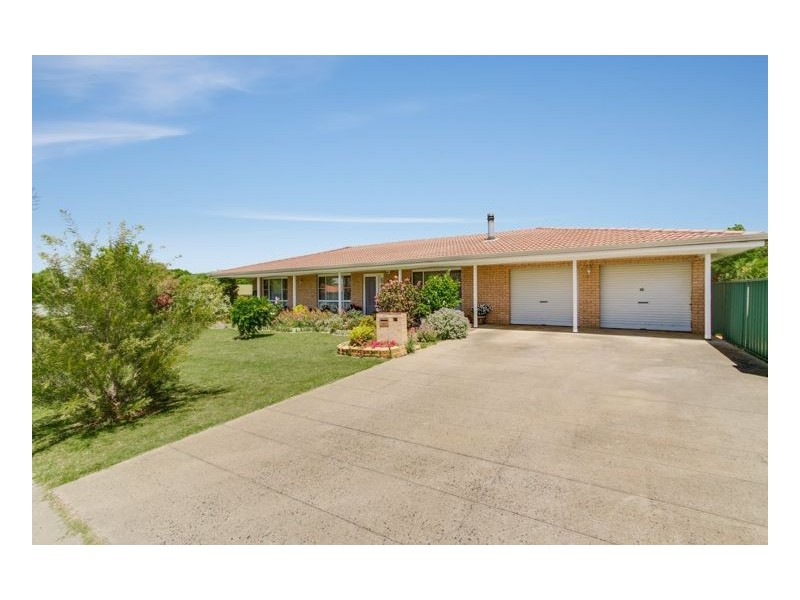 35 Centennial Close, Armidale NSW 2350