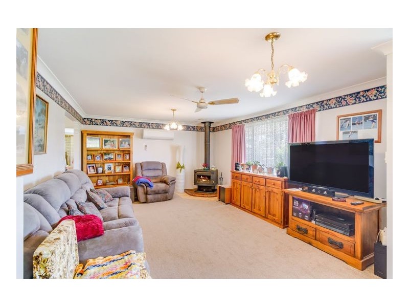 35 Centennial Close, Armidale NSW 2350