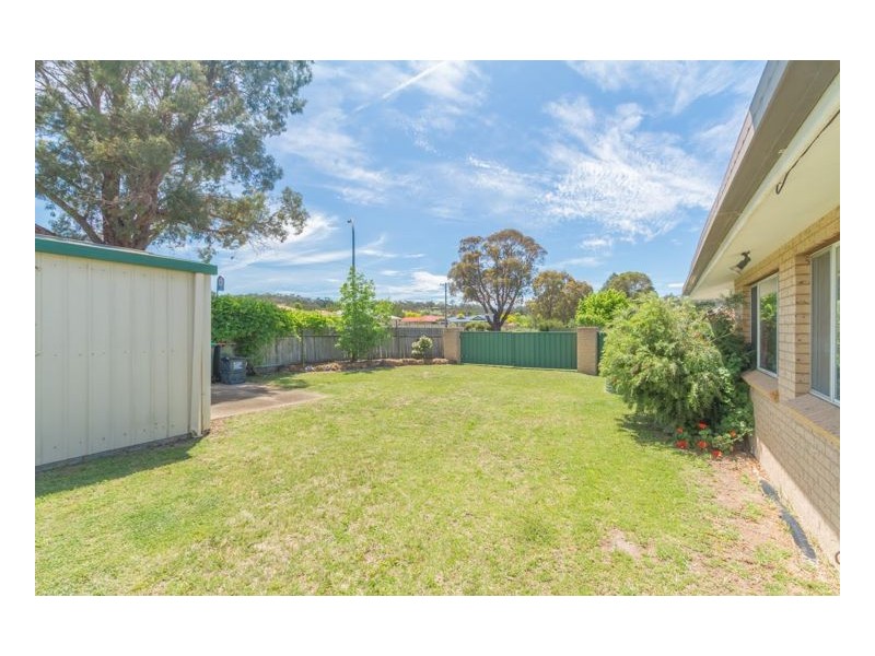 35 Centennial Close, Armidale NSW 2350