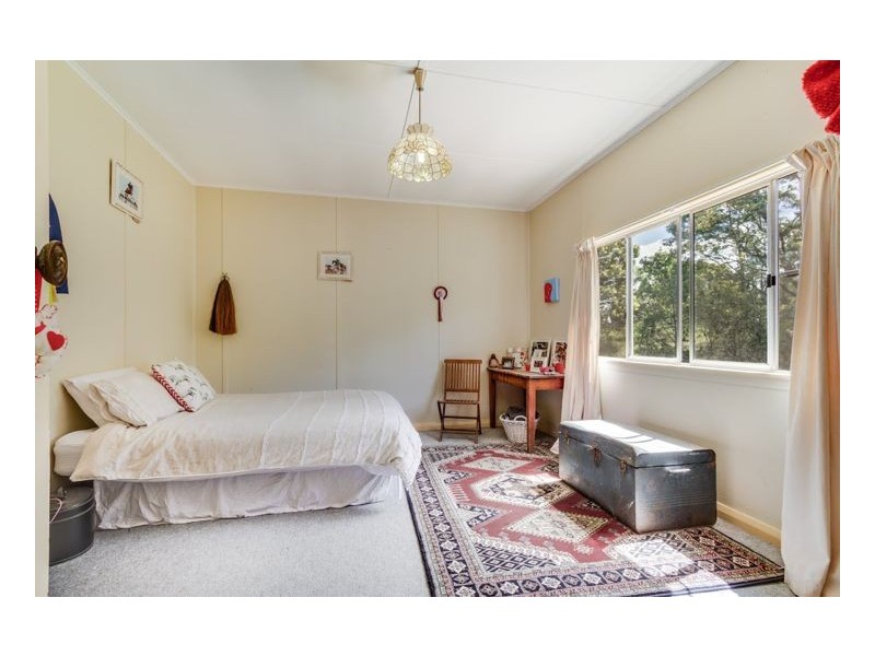 36 Dangarsleigh Road, Armidale NSW 2350