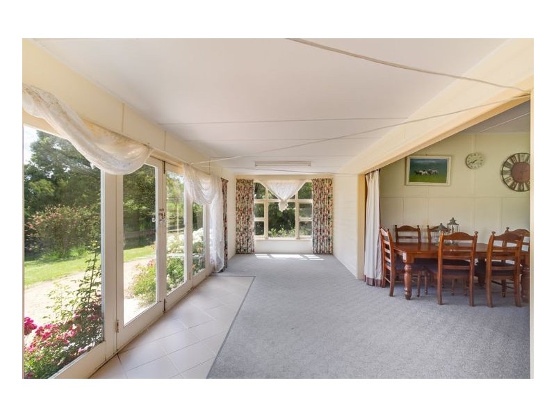 36 Dangarsleigh Road, Armidale NSW 2350