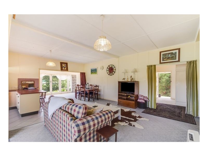 36 Dangarsleigh Road, Armidale NSW 2350
