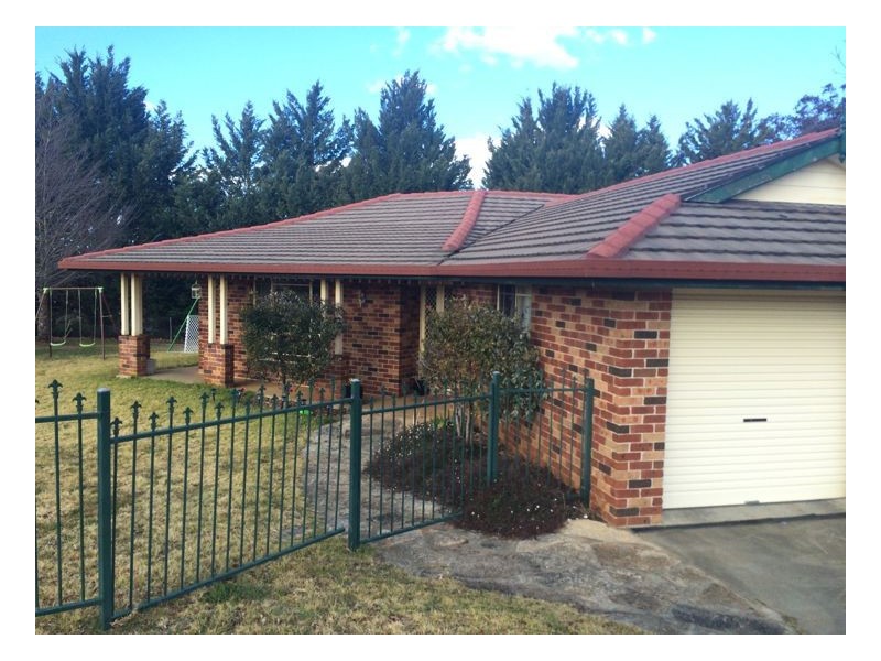 1 Donegal Terrace, Armidale NSW 2350
