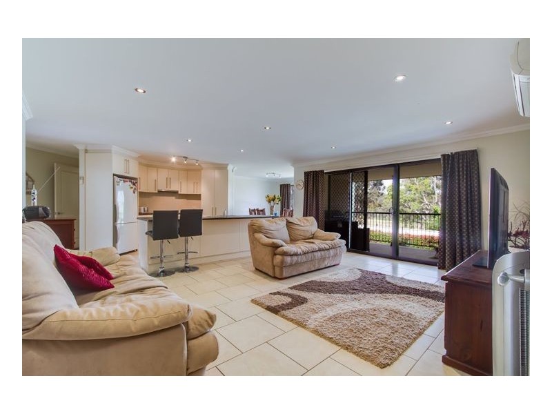 4 McCarthy Crescent, Armidale NSW 2350