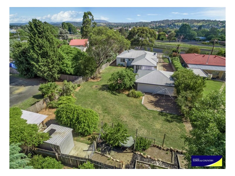 26 Lambs Avenue, Armidale NSW 2350