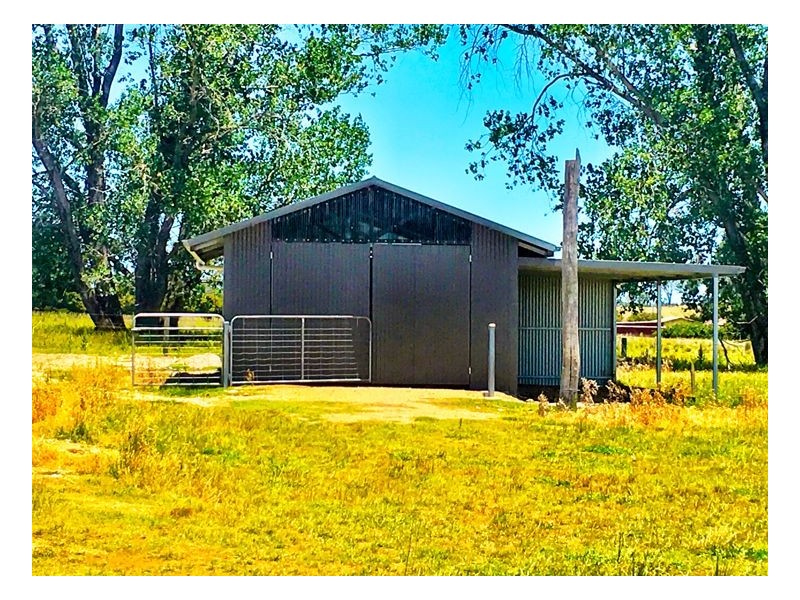 402 Dumaresq Road, Armidale NSW 2350